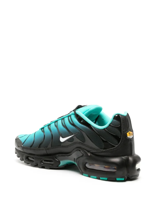 Nike Air Max Plus Swoosh-Detail - Image 4